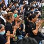 Doa Bersama Untuk Anak-anak yang Jadi Korban Penembakan Massal di Thailand