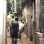 Banjir Surut, Warga Bidara Cina Mulai Bersih-Bersih Rumah, Lumpur sampai Sebetis Orang Dewasa
