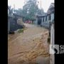 Pemandangan Mengerikan saat Jalan Goalpara Cisarua Jadi Sungai Lumpur, Warga Ungkap Fakta Ini