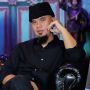 3 Outfit Artis Kena Sentil Netizen Saat Hadiri Acara Sekolah Anak, Ahmad Dhani Kenakan Kaos Oblong Dewa 19
