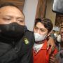 Penampakan Rizky Billar Pakai Baju Tahanan Polisi, Langsung Dijebloskan ke Sel