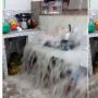 Banjir Melebihi Rumah Sampai Dapur Jadi Air Terjun, Warganet Kirim Doa