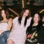 Kim Chaewon dan Huh Yunjin Kembali Berakivitas dengan LE SSERAFIM Usai Pulih dari Kecelakaan Mobil