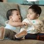 Baby Ameena dan Baby Izz Gemas, 5 Momen Playdate Bayi Sultan Kesayangan Netizen