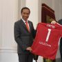 Alasan Jokowi Beri Penghargaan Bintang Jasa Pratama ke Presiden FIFA Gianni Infantino