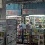 Pemerintah Larang Obat Sirup Penurun Panas, Pedagang di Pasar Pramuka Terdampak: Jadi Gak Ada yang Beli!