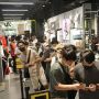 Sedang Berburu Sneakers? Gerai Ini Kasih Promo Di Bawah Harga Pasaran Hingga Gratis Adidas Air Jordan 1