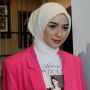 Meeting di Kafe Estetik, Citra Kirana Pakai Jam Tangan Mewah Rp300 Jutaan