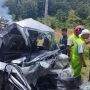 Laka Lantas di Solok Libatkan Mobil Pickup dan Minibus, Terjadi Akibat Hendak Memotong Truk