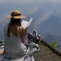 4 Tanda Introvert Sedang Jatuh Hati