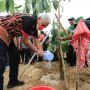 Antisipasi Bencana Jangka Panjang, Ganjar Pranowo Gencarkan Tanam Pohon di Lahan Kritis