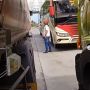 Nekat Lawan Arah, Bus Dali Mas dan Dali Prima Dipukul Mundur Sopir Truk