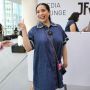 Nagita Slavina Pamer Sepatu Dior Harga Rp16 Jutaan, Bisa Buat Beli Motor Matic