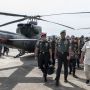 Menhan Prabowo Serahkan Helikopter Bell 412 ke Pusat Penerbangan TNI AD