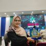 Edukasi Penggunaan Pembalut Kain Antarkan Siti Aminah Raih Penghargaan Tokoh Pengabdi Inspiratif Nasional 2022