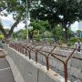 Antisipasi Massa BEM SI Ricuh, Polisi Pasang 3 Lapis Kawat Berduri dan 2 Lapis Barrier Beton di Dekat Istana