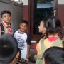 Kisah Yatim Piatu Pengungsi Rumah Ambruk di Kampung Jawa, Tangisi Ikan Peliharaannya