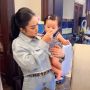 Krisdayanti Kasih Kopi ke Baby Ameena, Bahaya Gak Sih?