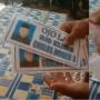Pria Ini Pamer Amplop Sogokan Calon Kepala Desa, Nominalnya Bikin Tercengang