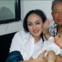 11 Potret Kebersamaan Angelina Sondakh dan Mendiang Ayahnya, Tetap Harmonis Meski Beda Agama