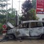 Kalau Sopir Tak Sigap, Mobil Terbakar Hampir Saja Bahayakan SPBU Muka Kuning