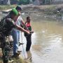 Warga Pasuruan Ini Temukan Puluhan Peluru Saat Mandi di Sungai