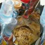 Lagi Jaga Warung, Wanita Ini Tunjukkan Lauk Makan Siangnya yang Unik