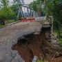 Bima Arya Sebut Perbaikan Jalan KH TB M Falak Ditargetkan Selesai 4 Bulan, Publik: Pasti Molor, 1 Tahun Baru Kelar