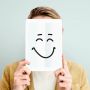 Smiling Depression, 5 Alasan Seseorang Pura-pura Bahagia dalam Kepalsuan