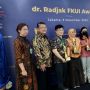 Beri Penghargaan untuk Mahasiswa, Dekan FKUI Tantang Peneliti Kesehatan Indonesia Bisa Raih Nobel: