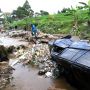 Dampak Banjir Kalibaru Banyuwangi, Puluhan Rumah Warga Rusak dan Mobil Terbalik