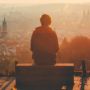 4 Perbedaan Sifat Pemalu dan Introvert, Kamu Wajib Tahu!