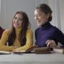 Stok Sabar Menipis? Ini 6 Cara Menghadapi Teman Sok Tahu yang Menyebalkan