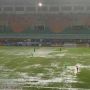 Pernah Ejek Stadion Pakansari Gegara Genangan Air, Lapangan di Liga Vietnam Malah Lebih Parah