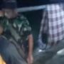 Terus Terulang! Warga Pandeglang Ditandu Usai Operasi Sesar Karena Jalan Rusak
