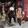 Duh! Akses Masuk SDN Pondok Cina 1 Depok Tertutup Trotoar