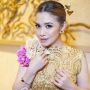 Sukses Gelar Konser 40 Tahun Berkarya, Ruth Sahanaya Ternyata Boyong 50 Pemain Musik