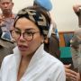 Singgung Anak, Air Mata Nikita Mirzani Tumpah di Persidangan: Ibumu Bukan Teroris