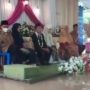 Pesta Pernikahan di Jombang Tetap Berlanjut Meski Kebanjiran, Begini Penampakannya