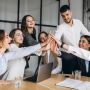 4 Tips Menjaga Hubungan Baik dengan Rekan Kerja, Bersikap Profesional!