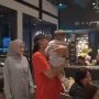 Dulu Dekat Banget, Ferdi dan Njan Tak Terlihat Salaman dengan Nathalie Holscher di Acara Ultah Sule