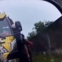 Apes! Sopir dan Kenek Truk Dirampok Begal saat Kencing di Pinggir Tol Tanjung Priok, Leher Dikalungi Celurit