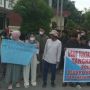 Puluhan Warga Demo Polres Pelabuhan Belawan, Desak Oknum Polisi Tembak Mati Pria di Medan Diproses