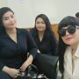 Hadapi Sidang Lanjutan, Nikita Mirzani Ditemani Fitri Salhuteru Hingga Dinar Candy