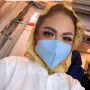 Adu Gaya Hijab Krisdayanti dan Aurel Hermansyah, Sama-sama Anggun dan Bikin Kesengsem!