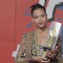 Beda Nasib dengan Amanda Manopo, Putri Marino Disanjung saat Pakai Kebaya Berpotongan Dada Rendah