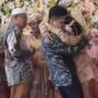 Viral Pengantin Wanita Peluk Pria yang Diduga Mantannya: Keliatan Banget Nikah Karena Dipaksa