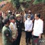 Presiden Jokowi Perintahkan Dahulukan Evakuasi Korban Gempa Cianjur