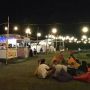 Bule Jerman Suka Makan Nasi Goreng di Angkringan Pantai Yehsumbul Jembrana