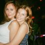 Sama-sama di Bali, Pasangan Ibu-Anak Wulan Guritno dan Shalom Razade Kompak Bergaya Seksi, Warganet: Nggak Ada Obat!
